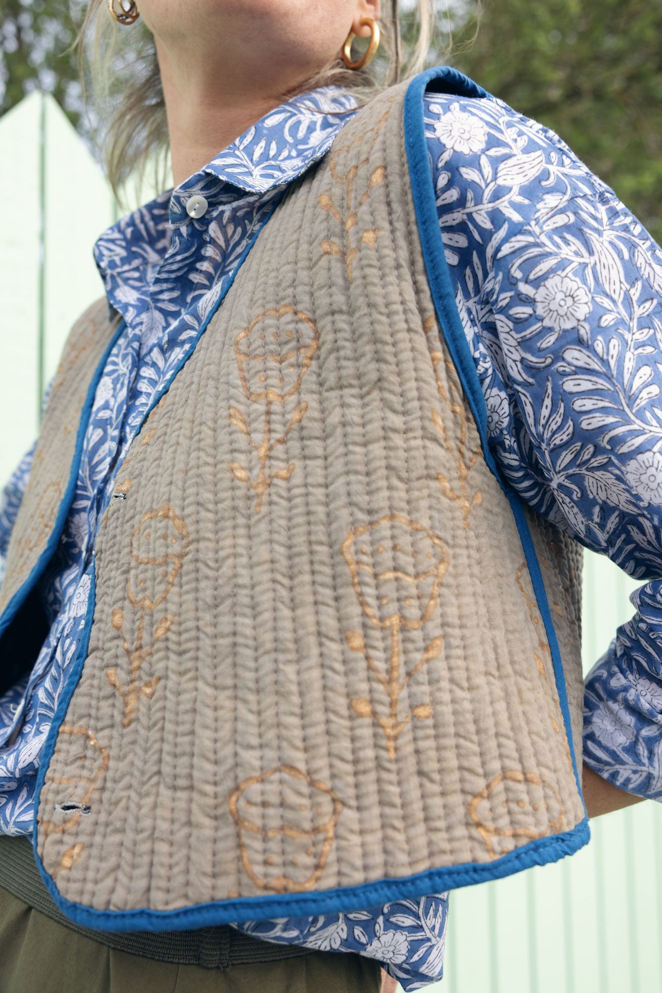 SS25 - MINA VEST /  DEEP BLACK AND WARM GREY