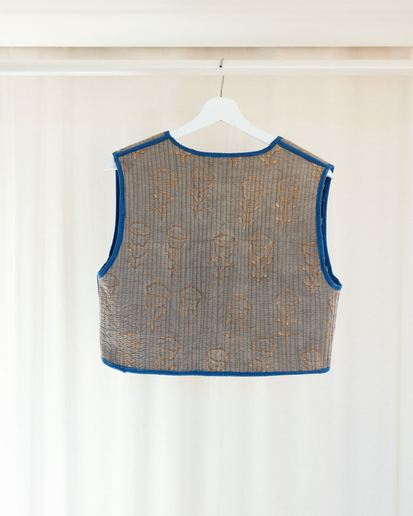 SS25 - MINA VEST /  DEEP BLACK AND WARM GREY