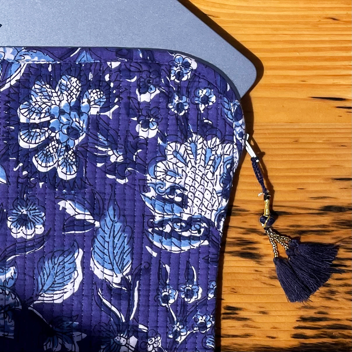 PRAANAM - LAPTOP BAG / INDIGO SPRING