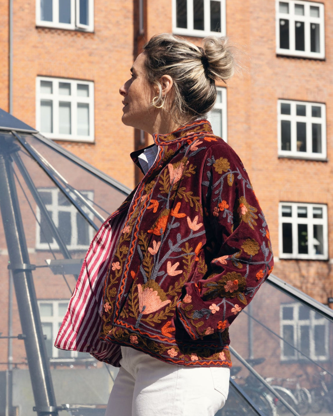 PRAANAM - VELVET SUZANI / RICH BURGUNDY