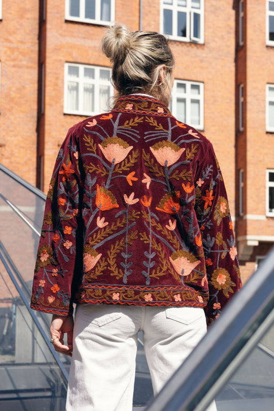 PRAANAM - VELVET SUZANI / RICH BURGUNDY