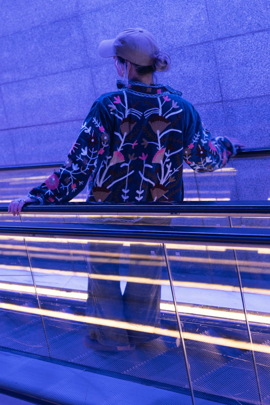 PRAANAM - VELVET SUZANI / DEEP BLUE