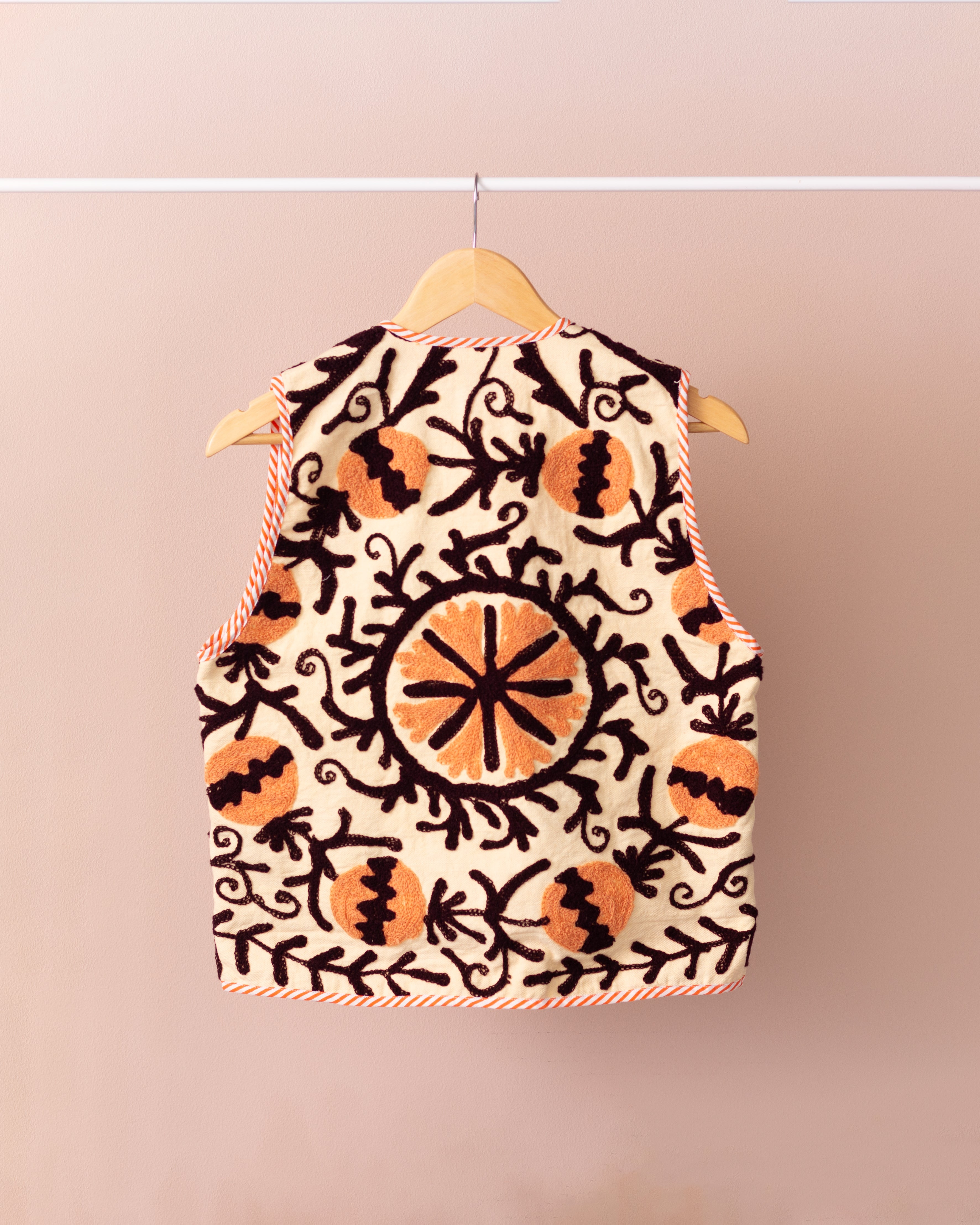 Kala Vest - Cream/Orange