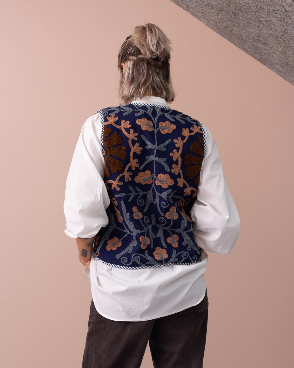 Kala Vest - Blue/Brown