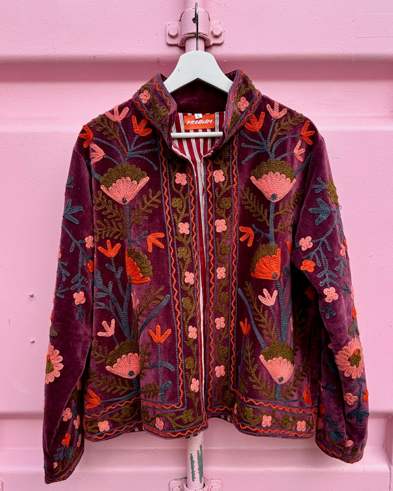 PRAANAM - VELVET SUZANI / RICH BURGUNDY